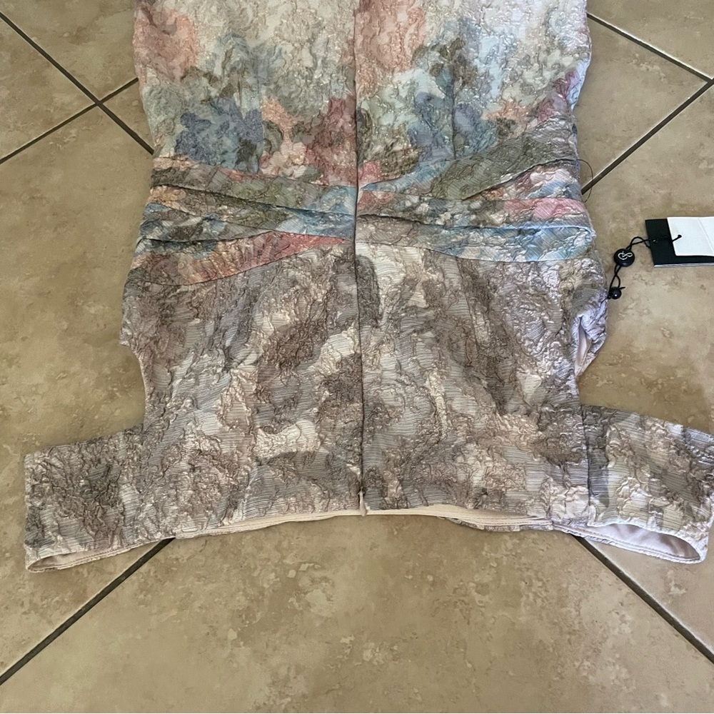 NWT Adrianna Papell Floral Matelasse Gown size 4 - Picture 6 of 9